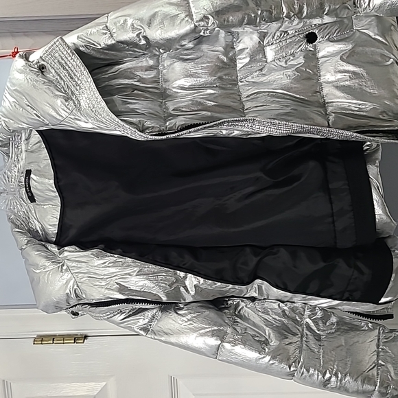 Ladies puffer jacket - Picture 5 of 8